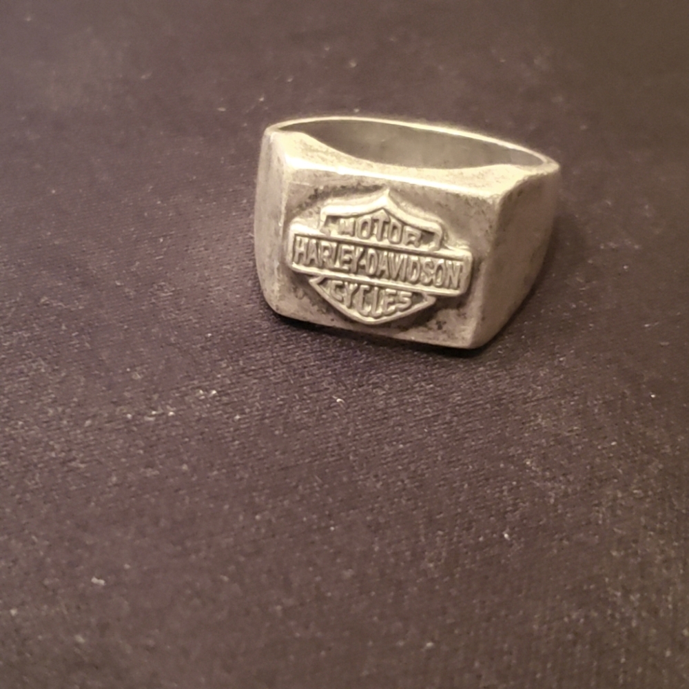 ❌SOLD❌ Harley Davidson shield ring